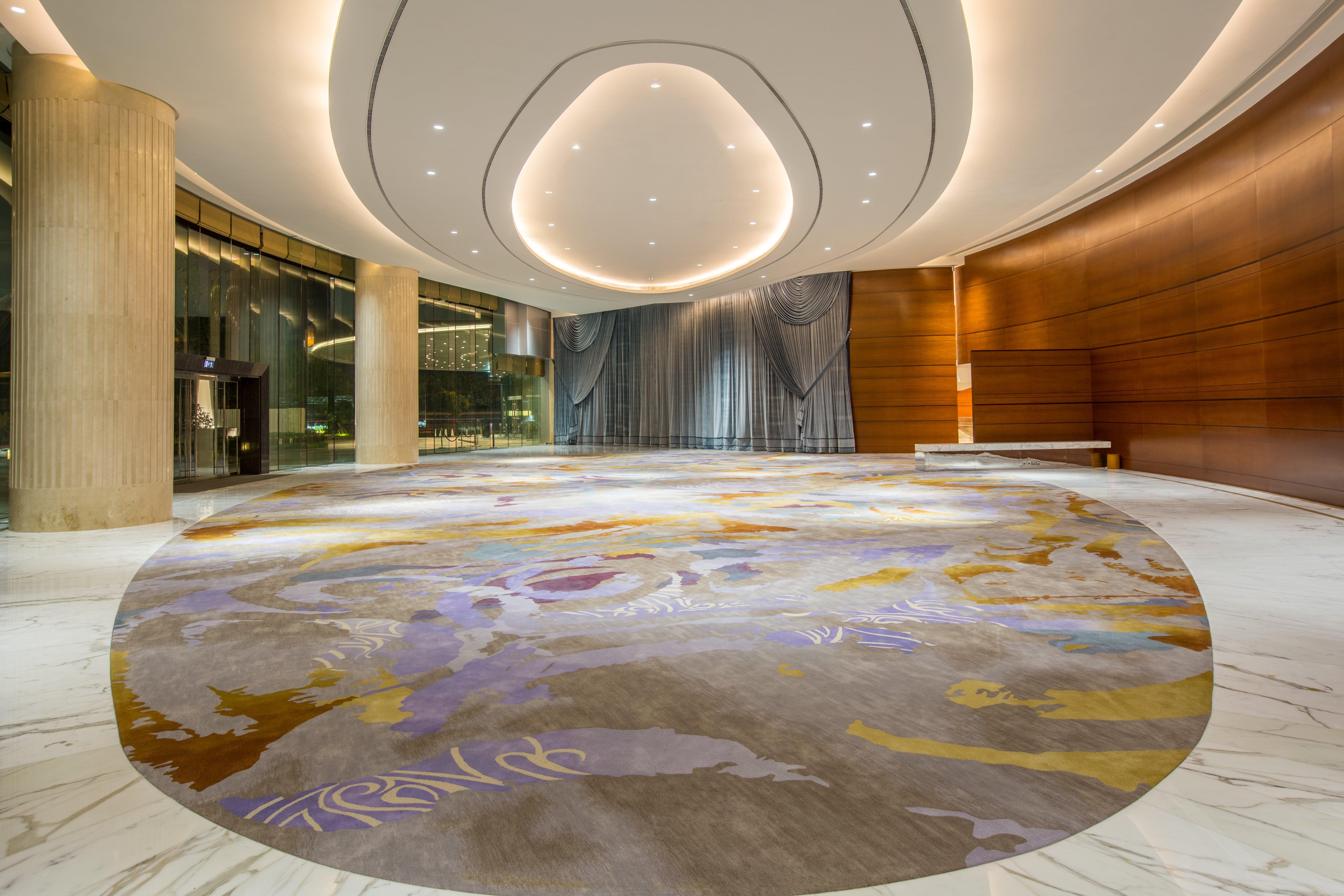 فندق كراون بلازا ماكاو المظهر الخارجي الصورة The lobby of the hotel