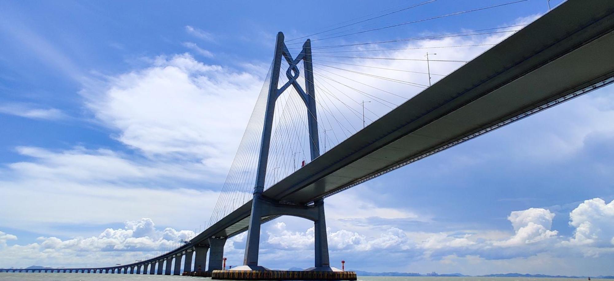 فندق كراون بلازا ماكاو المظهر الخارجي الصورة The Yangzhou Yangtze Bridge
