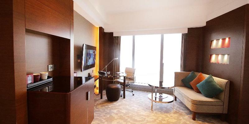 فندق كراون بلازا ماكاو المظهر الخارجي الصورة A suite at the hotel